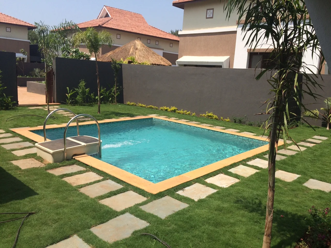 Swimming pool construction and finishing work